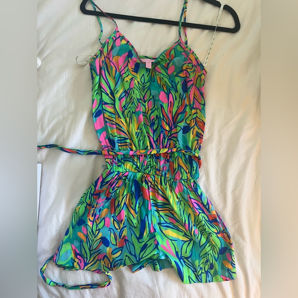 Lilly Pulitzer V-Neck Romper with Tie at Waist - Multi - size XS